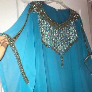 Arab dress / Galabya